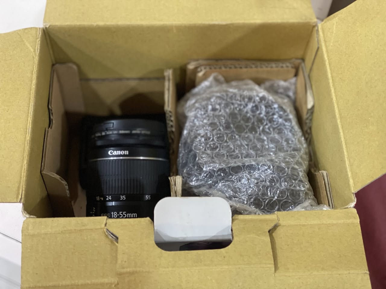 كانون D250
الكامره طك باكيت 
*********** 
السعر 600
