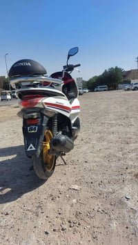 دراجه pcxجيل الاول  الدراجه  ياباني كفرات ابلاديهه رمبه موديل 2016 حسا...