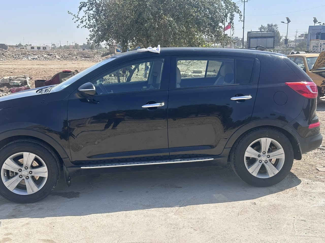 السلام عليكم  سبورتج ٢٠١٣ امريكي مكينه ٢٤٠٠ دوش مواصفات نص فول السياره حادثه جاملق وبنيد وبيها بارد باب بصف السايق قليل رقم بغداد سياره معروضه ١١٥ وبيها مجال مكان سياره بغداد قرب مجمع بسمايه ***********/***********
