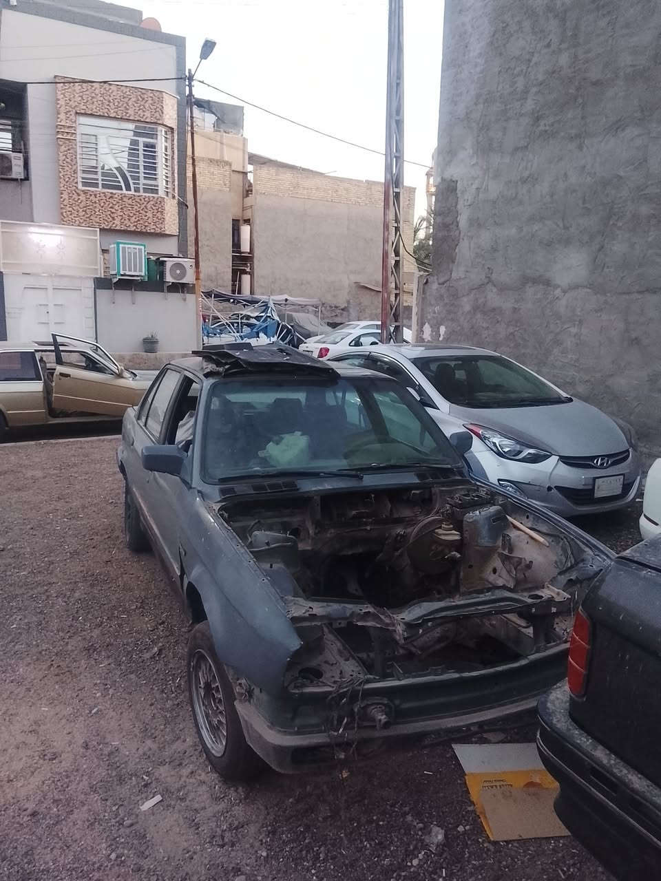 سلام عليكم السياره تفصيخ العنوان بغداد حي جامعه المحتاج شي يتصل واتساب ***********
