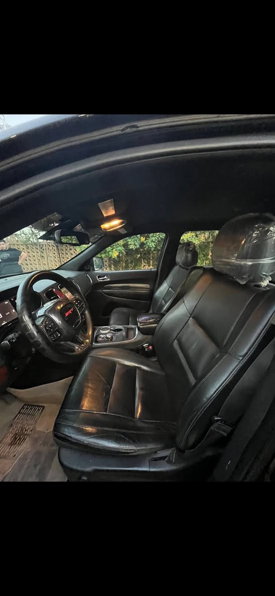 2015 دودج دورنكو لمتد
ماشيه138 الف 
المحرك (V6 (3.6L
كشنات VIP منفصل
رادار جانبي
كراسي جلد كهربائية
تدفئه بالكشنات والستيرن
حساسات
شاشه كبير
كير ماوس
ستيرن كهربائي
لايت زنون
تشغيل عن بعد تحكم ستيرن
تبريد خلفي منفصل
مري قلاب
بدون ايرباك حادثها امريكا جاملغ ايمن ومبدل وبيها بالعراق الباب الخلفي صبغ وطرف البنيد وطرف الباب 
العنوان ذي قار قضاء الرفاعي 
السعر178
***********
