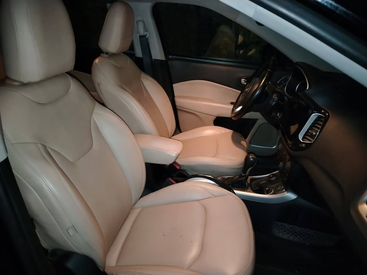 جيب كومباس 2018 خليجي وكاله هارلم كارس فئة لاتيتود 4x4 مواصفات معروفه دواخل جلد لون بيجييي
قطعه وحده بنيد بدون حادث واكع عليه طابوكه سعر 140 رقم اربيل سنويه 2029 رقم هاتف ***********
مكان سياره اربيل
