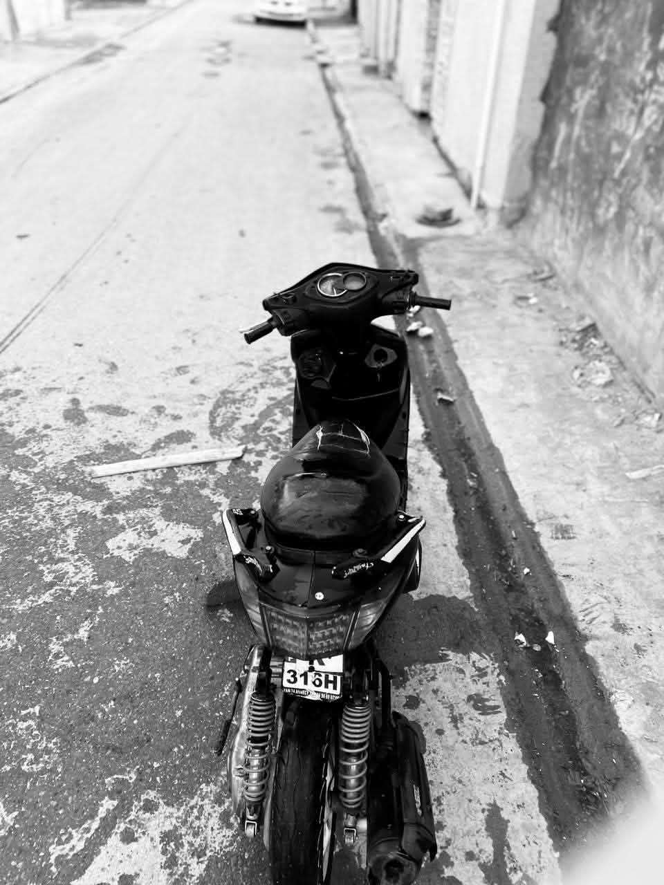 السلام عليكم دراجه سكنس فحل دراجه طافيه يرادلها ضفيره تجفيت جديد السعر 300  او مراوس شعندك دز وبيه مجال رقمي ***********
