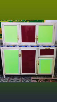 كاونتر كامل هوه وسنكي ماله متر ونص. نضيف كلش. السعر ب 150 وبي مجال لشر...