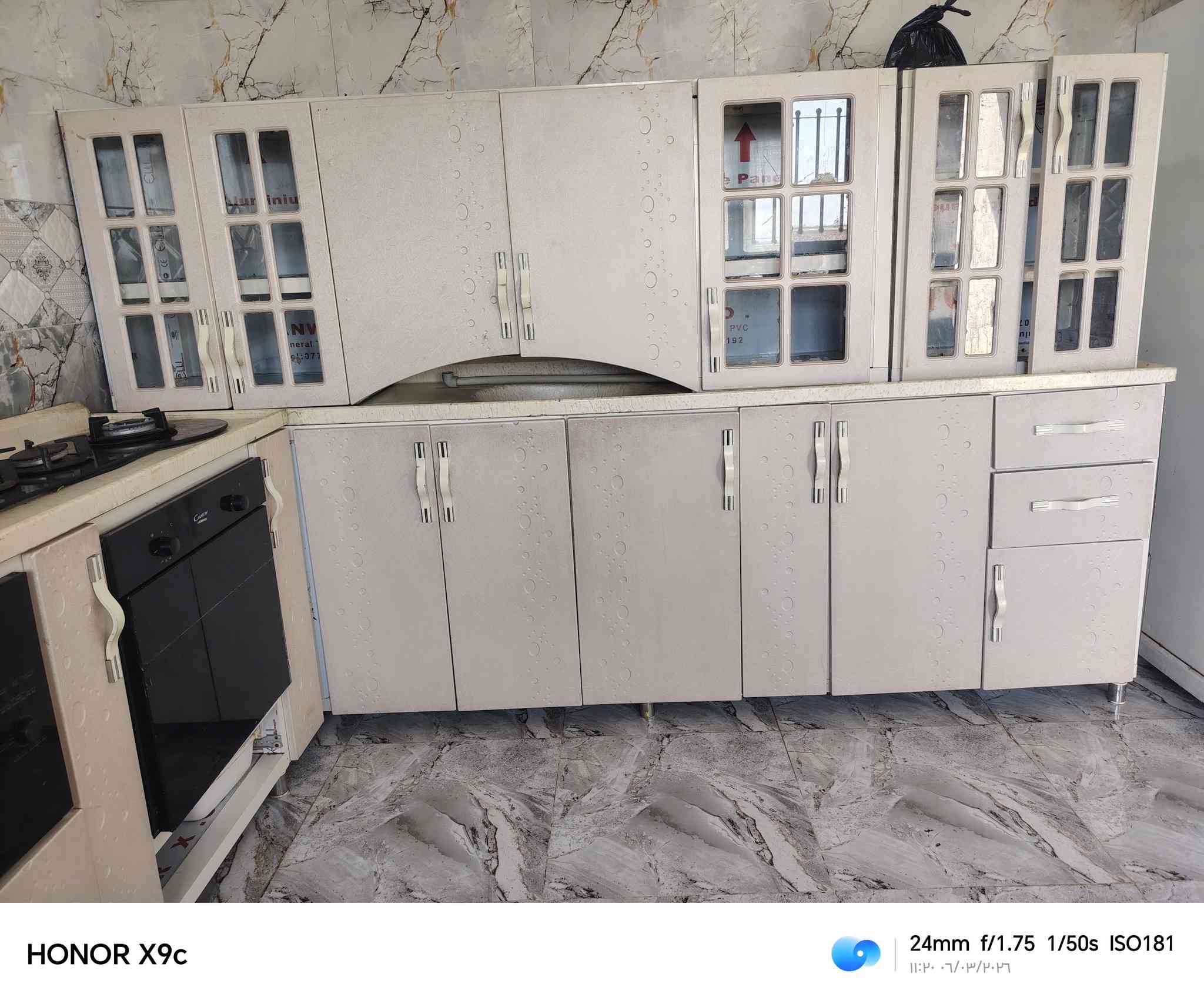 كونتر جديد البيع السعر 550  التواصل عل الرقم ***********
