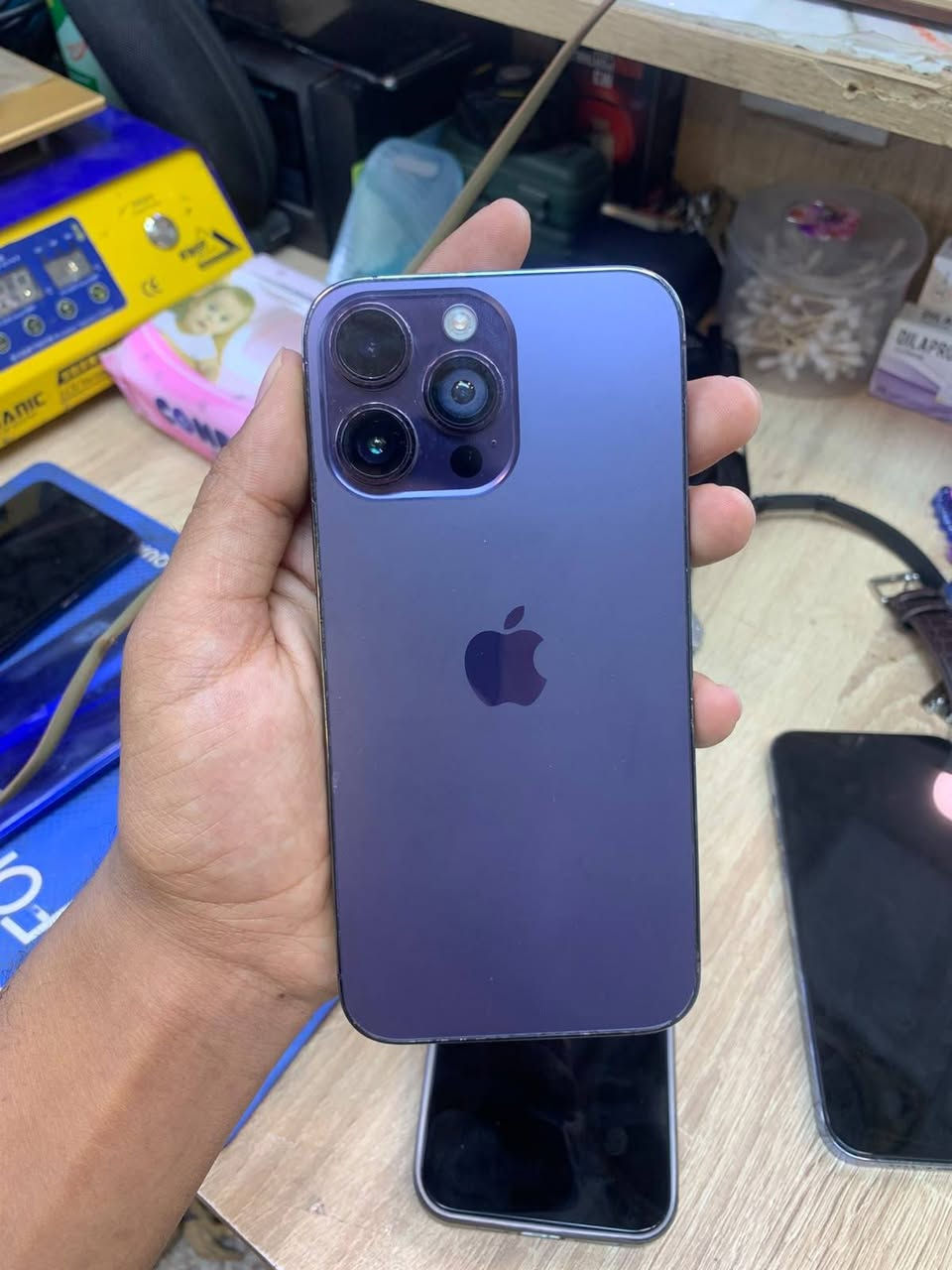 14 برو ماكس 
ذاكره 256
بطاريه 84 
الجهاز مبدل بي شاشه اصليه 
السعر : 650 وبي مجال


**إذا كنت صاحب هذا الإعلان وتريد حذفه لأي سبب، رجاءا أرسل رسالة إلى الدعم الفني**