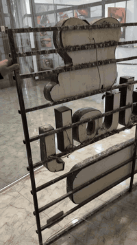 سلام عليكم قطع اعلانيه للبيع  واحد قياس 3x2ولاثاني مترين في متر ونص تقريبآسعره150الف. وبي مجال شي قليل 
***********
