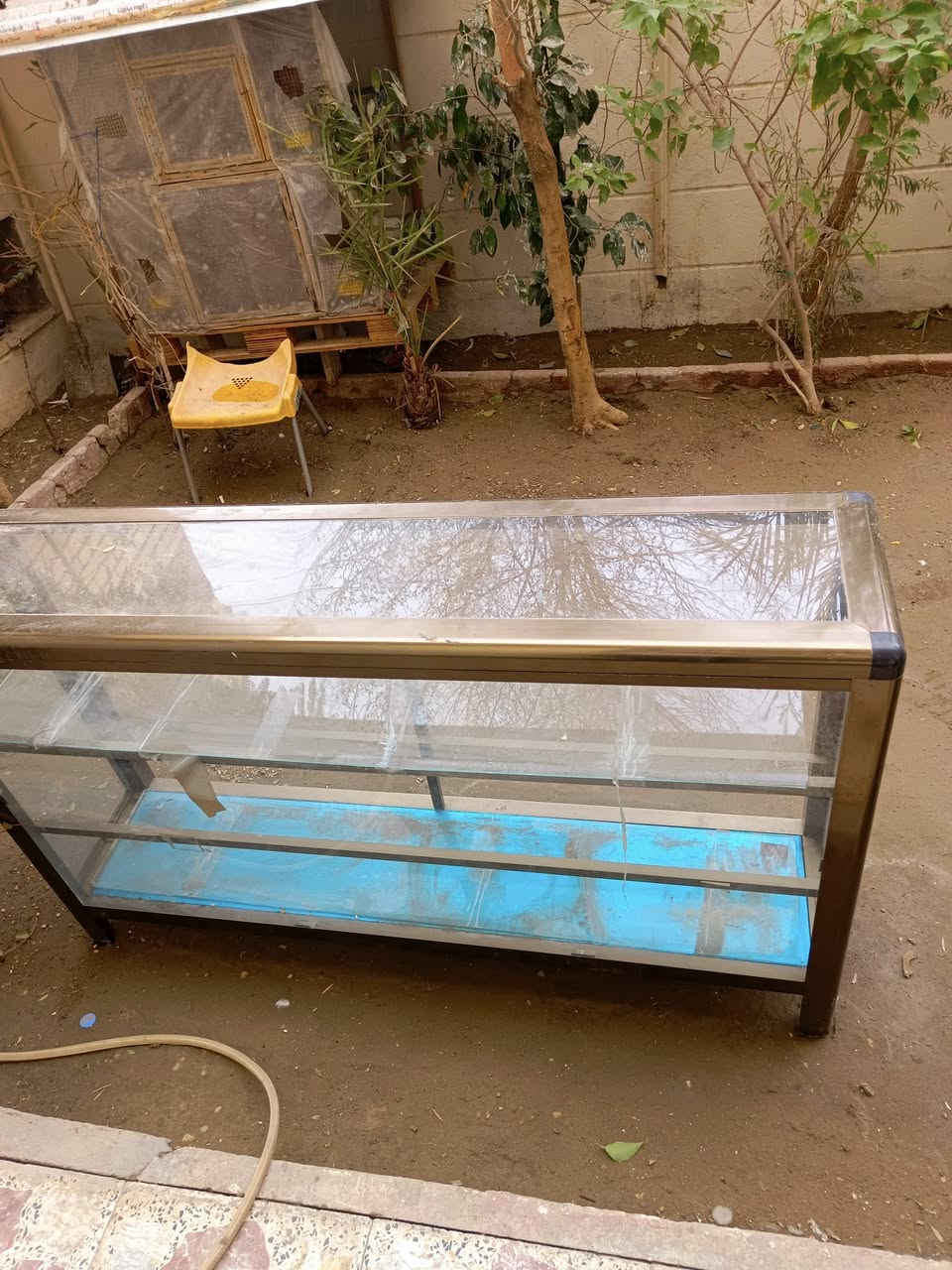 ميز الامنيوم متر ونص ورتفاعة 80 سعره 90
***********
