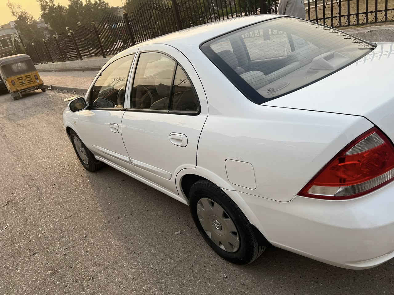 السلام عليكم نيسان صني للبيع موديل 2009 لون ابيض بغداد
السيارة كفالة عامه الكير والمحرك والضربة والصبغ موجود صورة مال السونار
محرك 1600
تدفئة تبريد ثلج 
تخم تاير جديد 
باتري جديد
صدر جديد 
السعر 108 
مكاني بغداد

***********

***********
