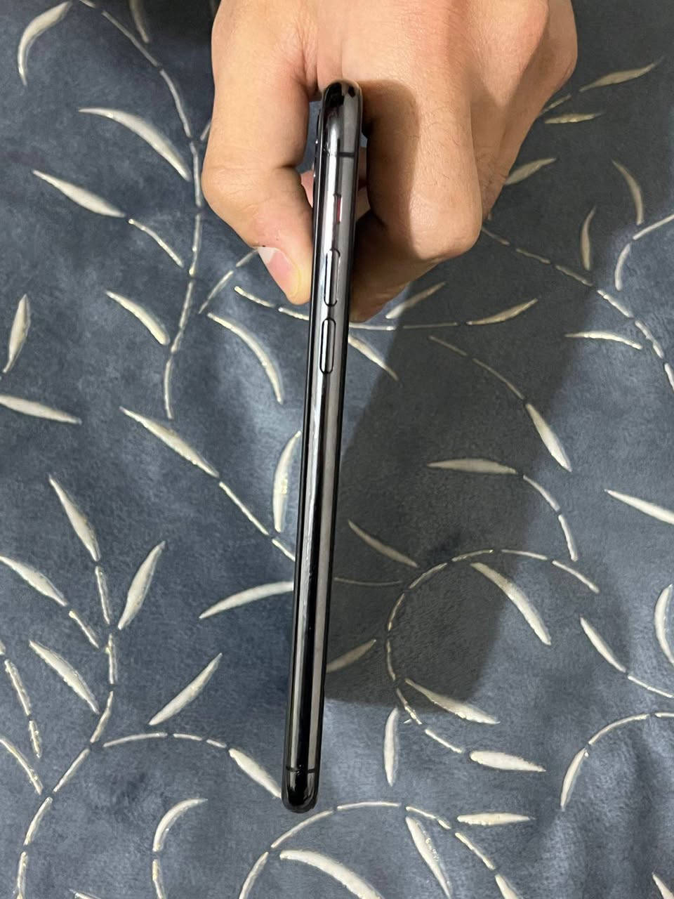 11 Pro Max
للبيع ممبدل بي شي نضيف حيل 
بطاريه 95 مرفوعه 
ذاكره 256 
مكان تكريت 
***********
