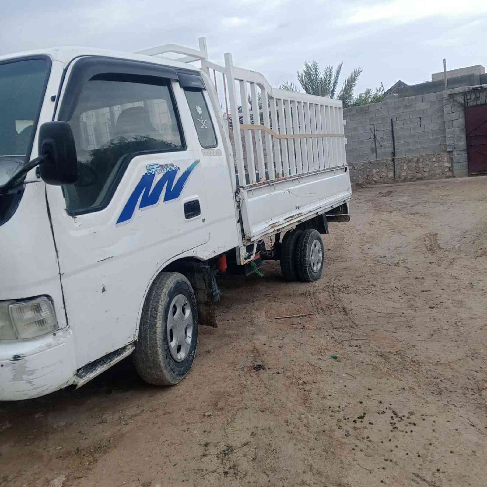 السلام عليكم
سياره فونتيره للبيع مكانه الكرابله النهضه الشرقيه سياره مسجله اوصولي  ونبيع نقد أو مده عادي 
الاتصال والاستفسار ***********
