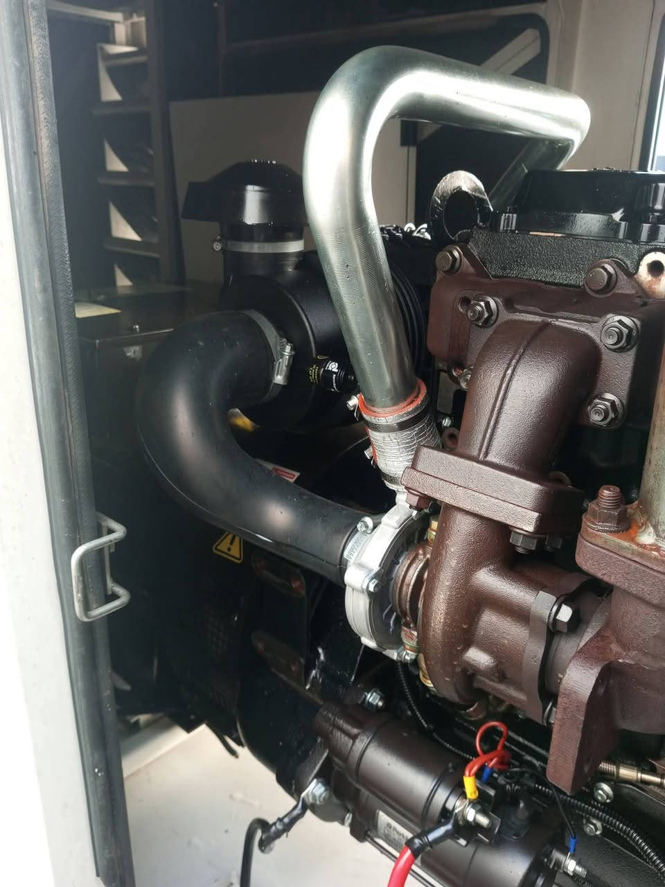 السلام عليكم مولد بيركنز انكليزي اصلي 
 60كيفي 3 سلندر.  كاتم 90% 🔊
. الاستفسار عل واتساب📞
 *********** 📞***********
توصيل كافه المحافظات  🚛
العنوان أربيل اصناعه الجنوبي
