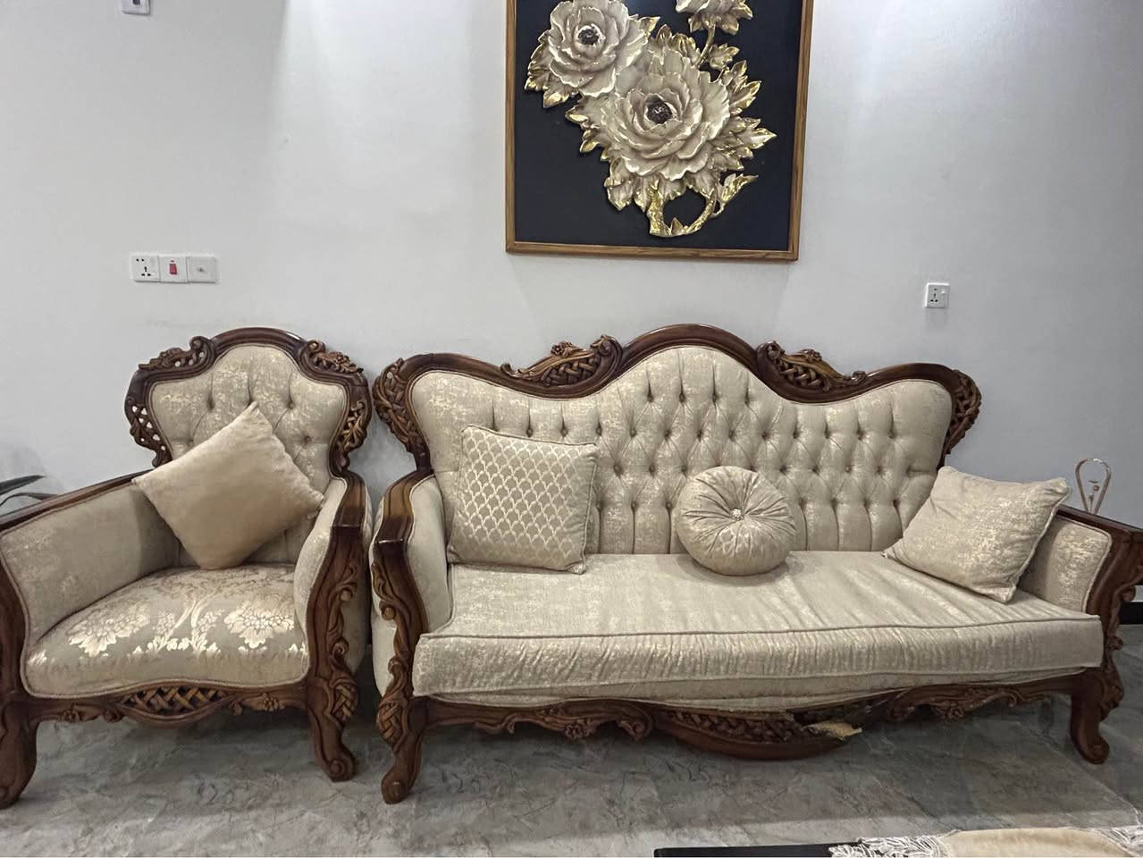 السلام عليكم عندي هذا التخم ١٠ مقاعد
نظيف و مستعمل اقل السنة
الخشب زان و قوي 👍🏻
و طبلة وسطية كبيرة و نفس نوع الخشب
السعر مليون و ربع بي مجال بسيط 👍🏻
المكان حي الجهاد
*********** للتواصل بغداد, العراق
