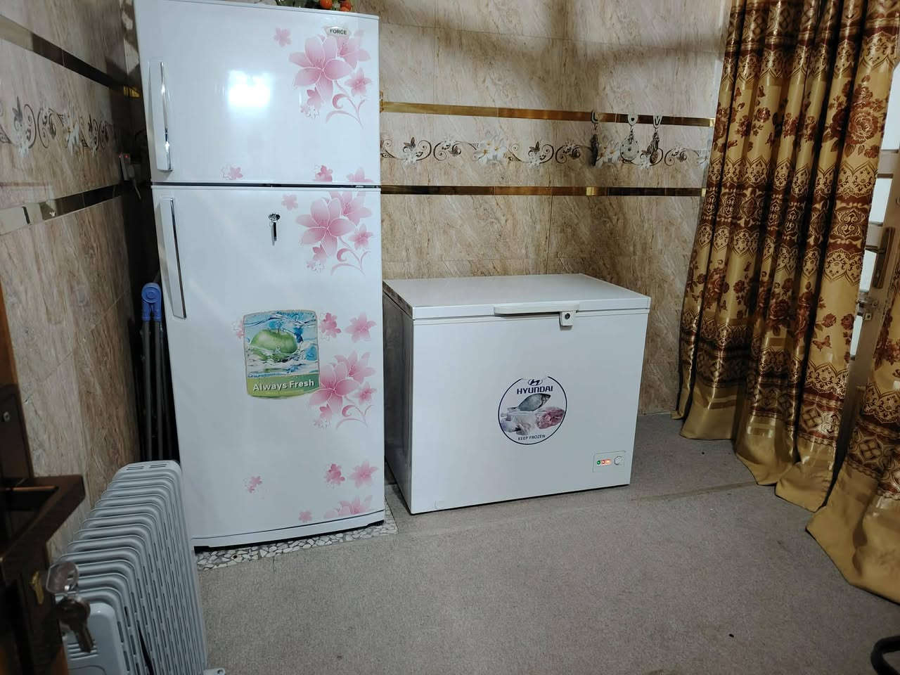 سلام عليكم للبيع بيت بشارع الشفلات براكيه 100مربعه السعر 70وبيه مجال الستفسار ***********
