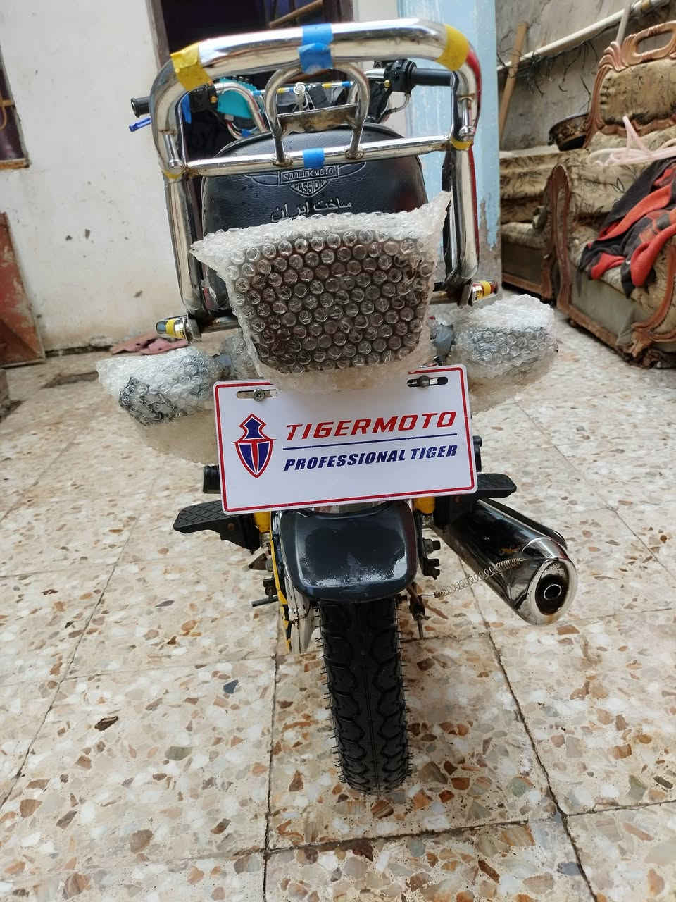 سلام عليكم تايكر مديل 24  شكل 25
سونك الاصلي  5نمر  اوراق  دراجه شلعه ومعدل دراجه حلوه قويه ورزنه مكفوله من محرك من شاصي من كلشي كله شغاله 
مكاني حله طهمازيه سعر 760 شراي يجي لا يواعد رقمي ***********
