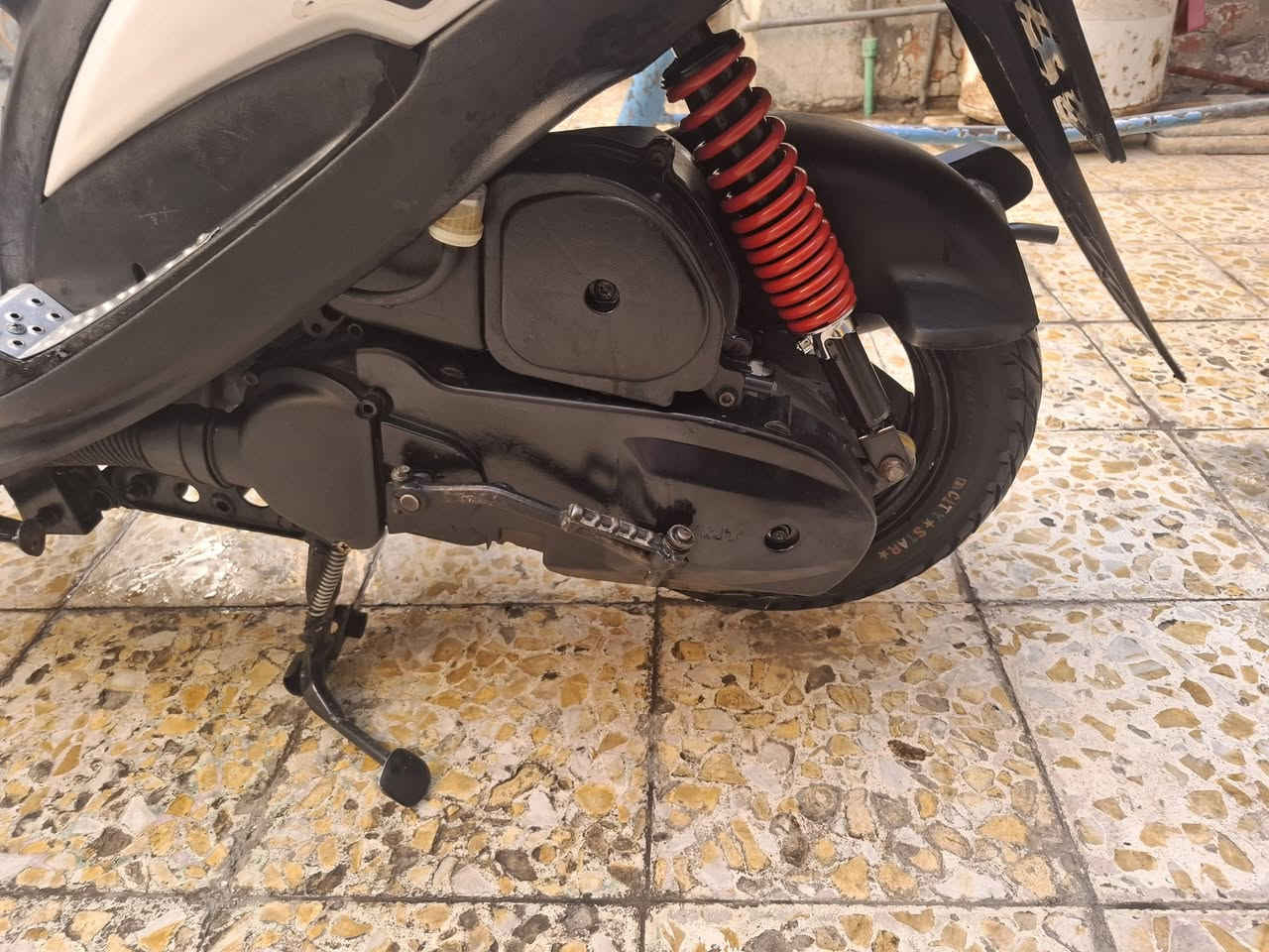 سلام عليكم دراجة جديد كهربائيات سلف  هندر كلة شغل مكينه بلاد اوراقه كامله ب٧٥٠ وبية مجال


**إذا كنت صاحب هذا الإعلان وتريد حذفه لأي سبب، رجاءا أرسل رسالة إلى الدعم الفني**