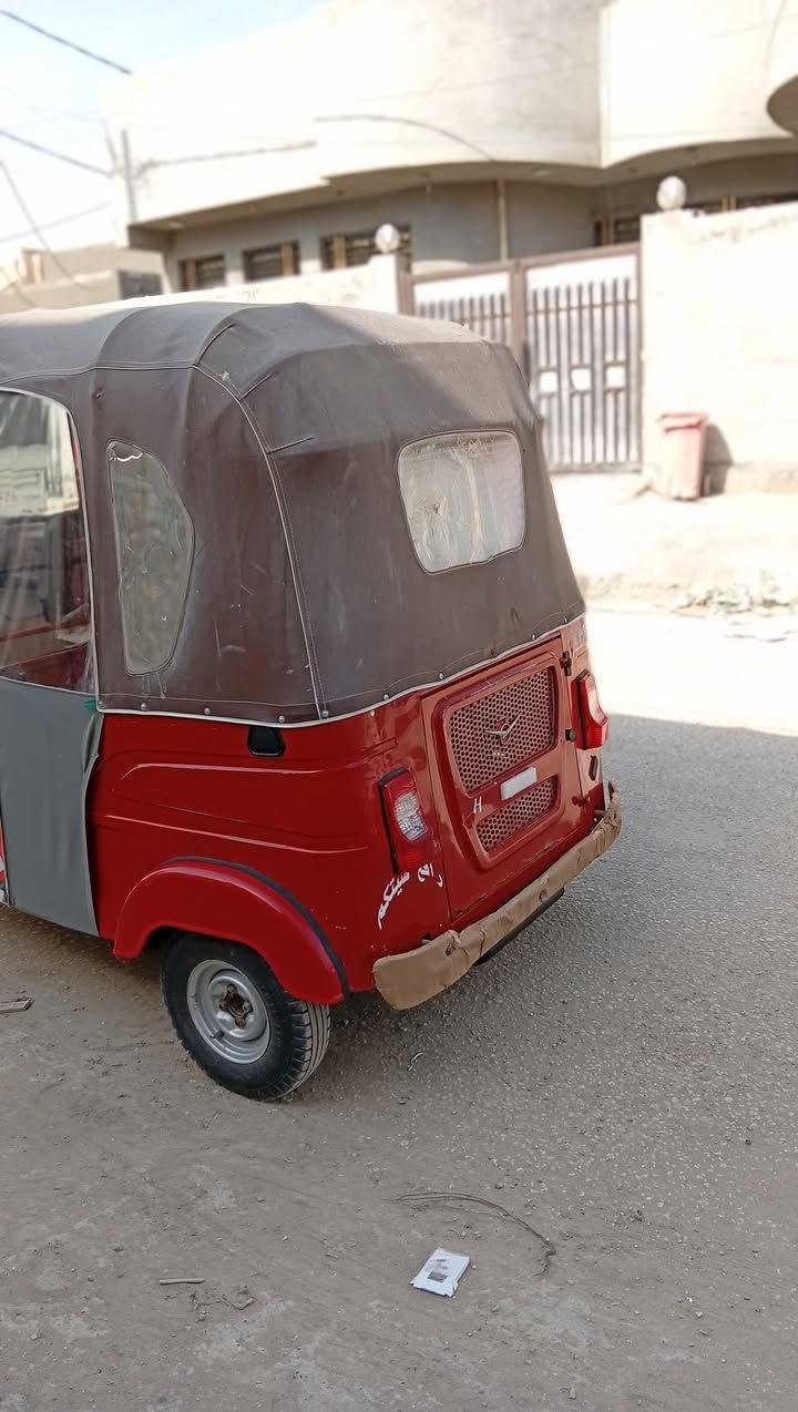 اسلام عليكم موديل 21شهر11
اوراق صادق وخالد 
مكفوله بس بيه طخه بل لغد ولباقي مكفول مكينه 
وكشر  مكاني الحمزه الغربي السعر 6800
وبيه مجال ***********
