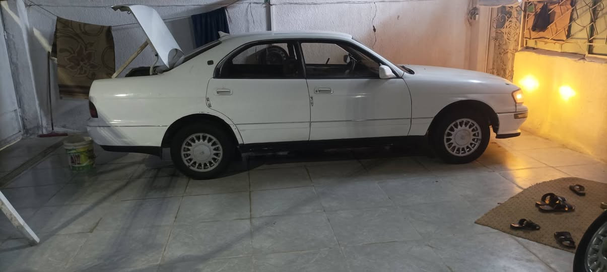 السلام عليكم بطه موديل 91 الون ابيض اصل رقم ديالى مشروع  وطني انكليزي انتهاء السنوية 2030 مكينه وكير خير من الله  مكان السيارة العماره السعر 45 وبيه مجال للشراي السياره مصبوغة عام مكفولة من الكص ونقل جثه ***********
