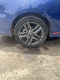 ويل وتايرات جديد البيع.     07730506170