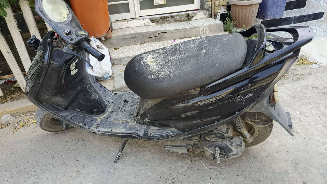 ماكس 140
السعر 300 وبيها مجال قليل 
شغالة سلف وهندر نگرة 
مشيها كلش حلو


**إذا كنت صاحب هذا الإعلان وتريد حذفه لأي سبب، رجاءا أرسل رسالة إلى الدعم الفني**
