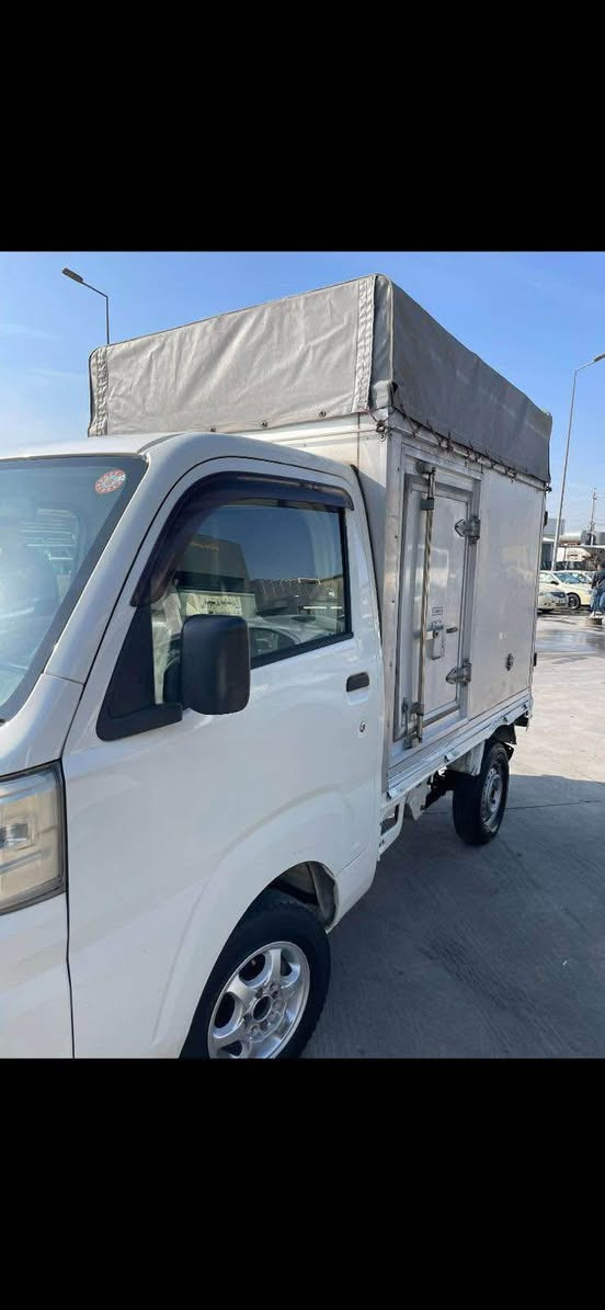 توێتا فرفرتۆ
شتی دانسقە و تایبەت ماڵی کە سابەت 
مۆدێلی ٢٠١٥
ئۆتۆماتیک 
تەبرید 
بەنزین 
سارد و گەرم 
هەموگیانی بە شەرت 
کە م ڕۆشتو تازە داخڵ
بۆدی کە پس 
٣ دەرگای لە سەرە بۆدیەکەی 
ماڵی کە سابەت 
لە سلیمانیم 
سعری ٥١$ 
0770 144 2590 السليمانية, العراق
