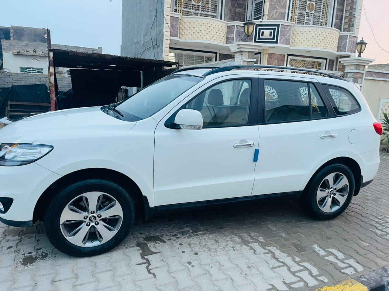 السلام عليكم مكلف بنشر وغير متواجد ع الفيس 
 سنتافي 12للبيع رقم بغداد  6 سلندر مكفوله من صبغ و فتح سياره خير من الله  مكان بغداد اللطيفية السعر 160 للاستفسار الاتصال برقم *********** او ***********
