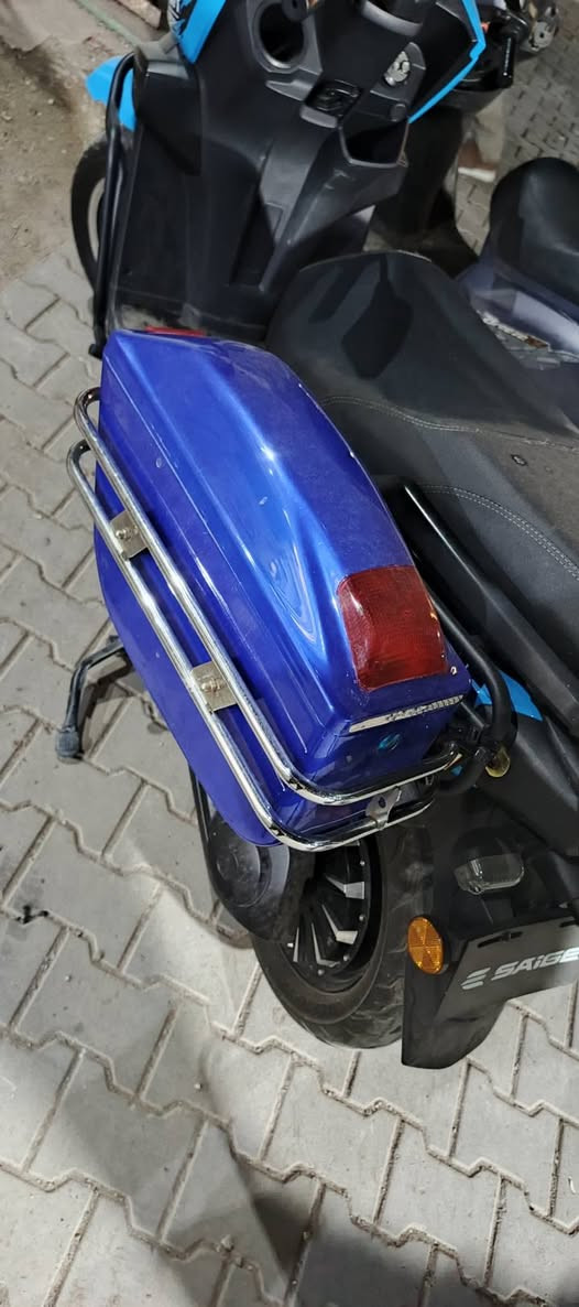 السلام عليكم  هذن جنط صفاحيات للبيع بل اضافة جنطة الجبيرة   نضيفات  مكانهن شارع فلسطين 
هذا رقمي ***********
