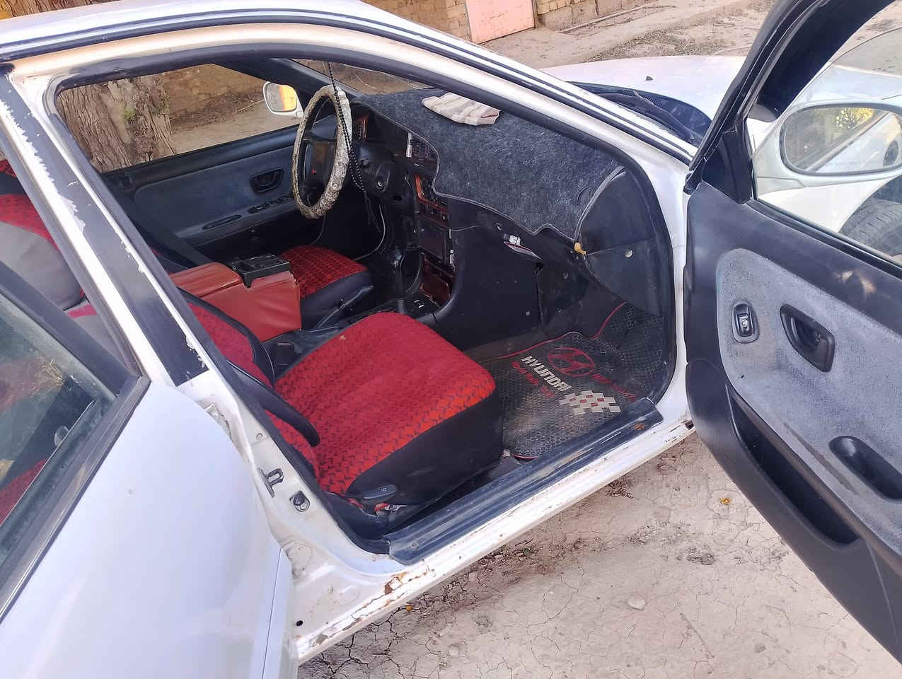 سلام عليكم سوناته تو موديل 94 رقم بغداد جديد أنكليزي كير أوتماتيك جديد مكينه جديده لا تبخير ولا تنقيص جام كهرباي غرفته حلوه  سياره لا صبغ ولاشي بلاديه  ولباغي كدام لعين   رقم *********** وتساب سعر 40وبيه مجال مكان سياره بغداد التاجي
