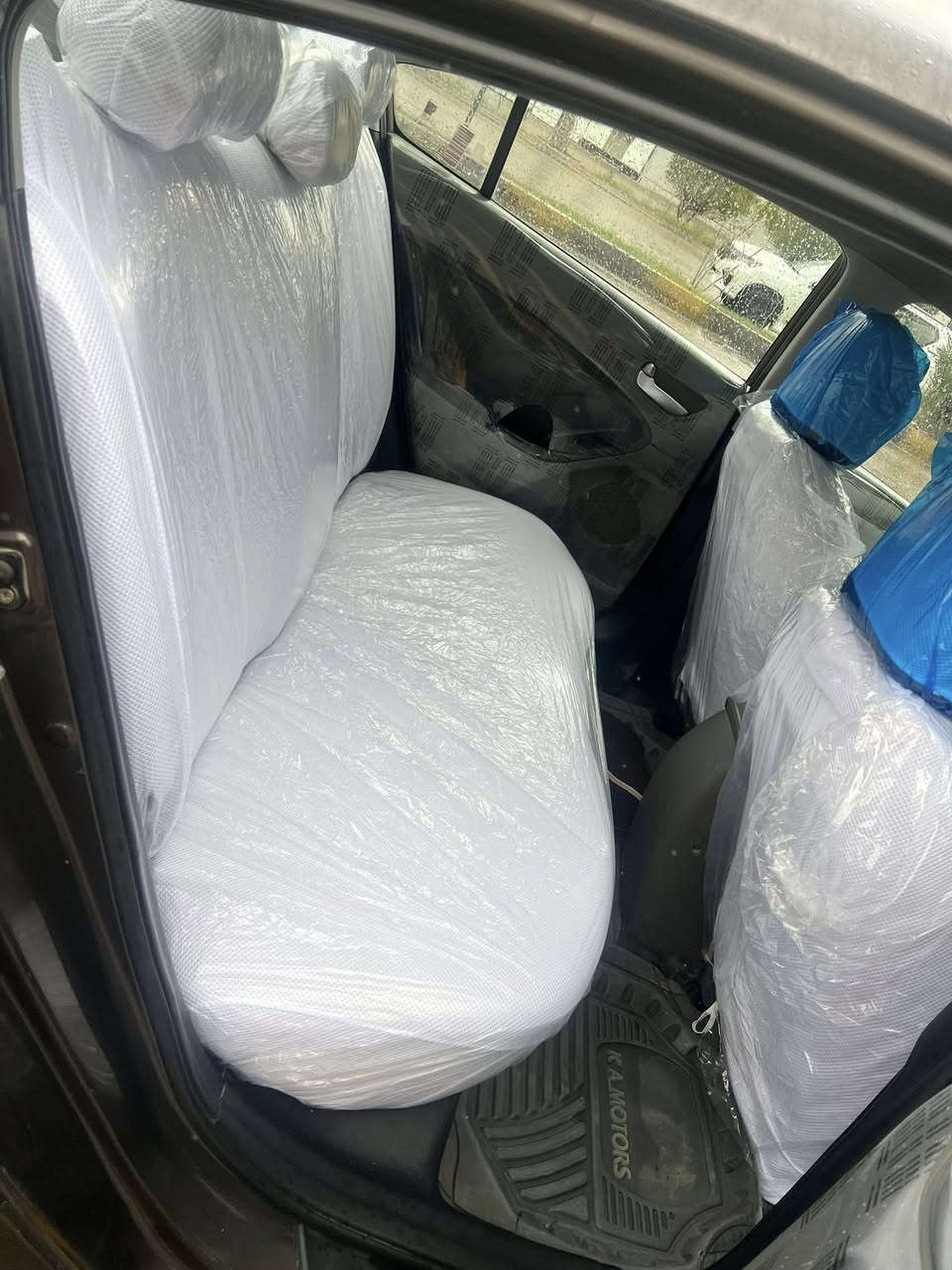 السلام عليكم سيارة نوع سيراتو خليجي اللون قهوائي موديل 2013مضلع رقم اربيل وكالة ام الباركود باسمي تريد تحويل تريد وكالة مكفولة كفالة عامه من الصبغ  محرك 1600 وكير كفالة حدادية قبل 10 ايام مبدل حدادية كامله ورا وكدام وتخم تاير السيارة عليه ادامه كاملة سيارة قبل شهر مبدل بيه  تخم مجول وبخاخات تنضيف وعيار  وفيت بم كله جديد فول نظافة تحكم ستيرن تدفئه تبريد سنتر لوك كهربائيات كله بلادية ويل كب 16 تغليف كشنات وبيبان كله جديد بيه بارد بسيط كلش شبرين وممبين وشوية جراد ورصعات حالوب بسيطات كلش ينحسبن حساب. مكان السيارة النجف السعر 104وبيه مجال للإستفسار الاتصال على الرقم ***********
