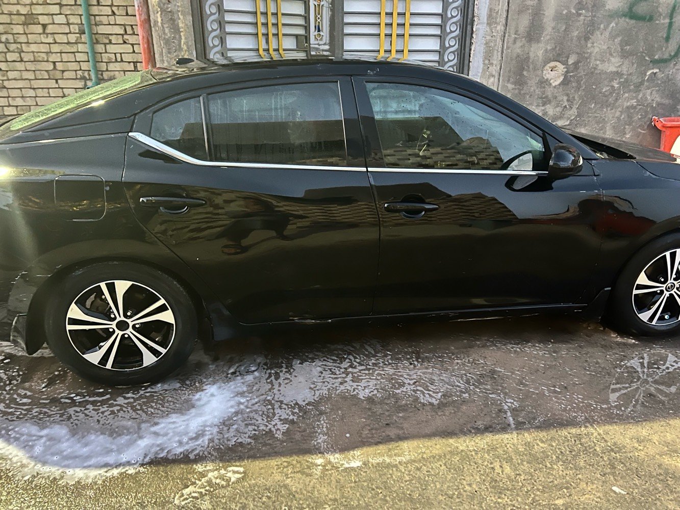 سنترا مديل 21 للبيع او مراوس
سياره فول مواصفات
بيها شخوط بالقماره مثل ما موضح بالصور 100 وبيها مجال