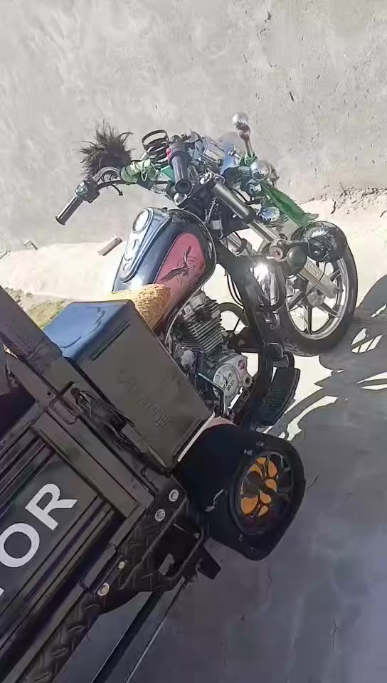 للبيع مكفول من كلشي أوراق سكنر سعر 2100لمو شراي لايتعبني رجان ***********
