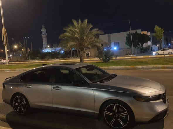 السلام عليكم
مرخصة مدير الكروب المحترم 
هوندا اكورد هايبرد موديل 24 فئة سبورت ضررها كما موضح بالصور فقط البنيد مبدل ومصبوغ وبيها كلير من امريكا الجاملغ وربع الباب وبيها رصعه ممسويها بلجاملغ الخلفي قليله كلش وبالصندوق ونقص رادار امامي 
سعرها/// 178 ورقه وبيها مجال شويه 
للاستفسار الاتصال على الرقم 
*********** اتصال 
*********** واتساب
