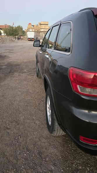 سلام عليكم جيب 2012 
باسمي بغداد 
قطع صبغ ابيع حزام 
بدون دواخل 
6 سلندر 
3 و600
لبيع أو مراوس حسب رغبة 
عنوان بغداد كرخ
مكلف بنشر
سعر135
***********
