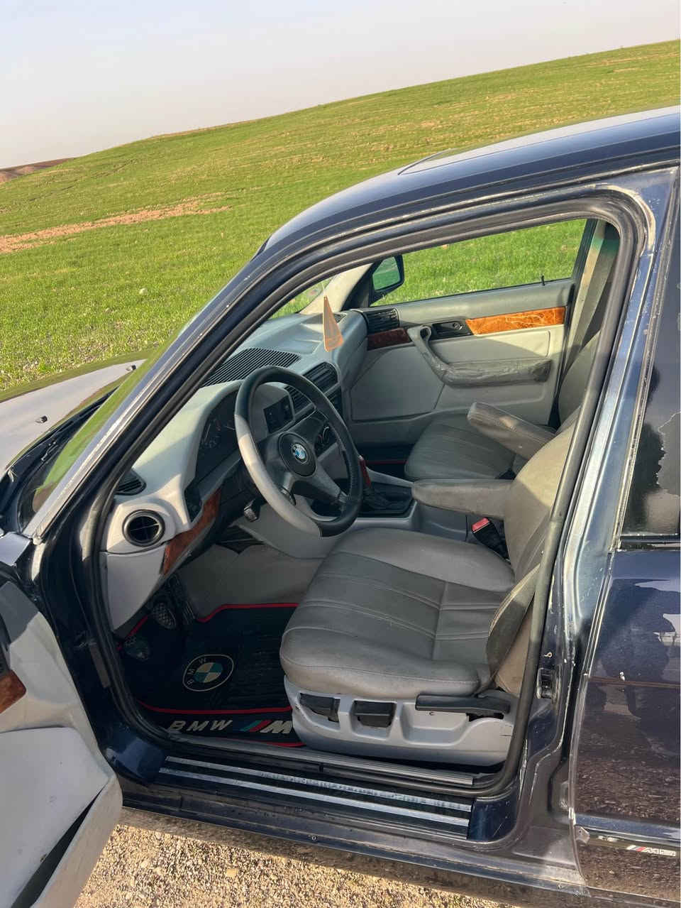 موديل 1992فول مواسه فات به س گير عادى 
شوين جم حمال 
ده فته رى بانزيني هه يه
عام بوياخ به س بو جوانى 
سعرى 70و معامه له 
سةوى تازه يه تاكو2030
*********** السليمانية, العراق
