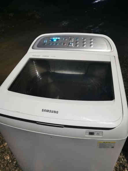 غه ساله ي به تاني شوشتن ماركه ي سامسونك 15كيلو به شه رت زور خاوينه نرخي 80هه زار شوين حاجياوا *********** رانية
