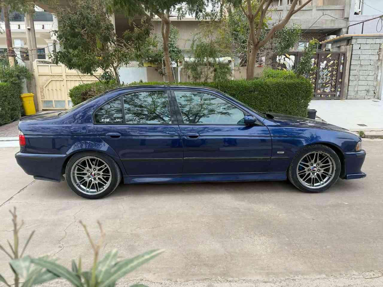 السلام عليكم بي ام بومه حجم 528 موديل 98 محدثه 2000 محرك گير صدر تايرات كله بشرط سياره فول فول اوتوماتيك كشنات جلد تدفئه بالكشنات فتحه سلايت بردات خلفي بلادي سياره بشرط برغي ما بيها نقص رقم كركوك شرط الوكاله قرار 48 مطلوبه گمرك للبيع او المراوسه حسب القناعه
السعر 70 وبيها مجال بسيط للشراي
العنوان كركوك 
رقم الهاتف***********
