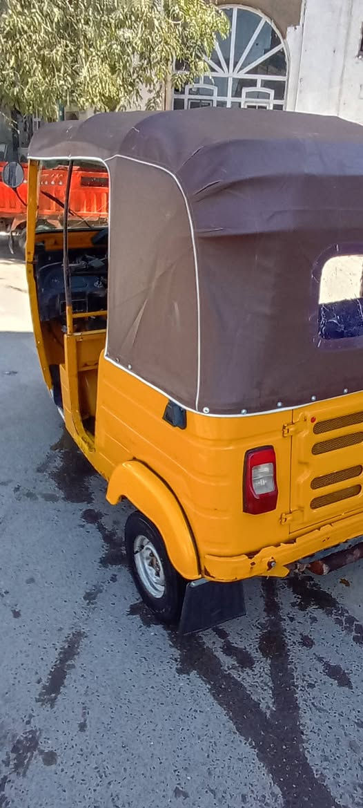 السلام عليكم تكتك للبيع م 2020 أوراق المصطفى اصلي شرط الترقيم كهربائيات شغاله تكتك بلادي فقط صبغ بلغد جاهزة ماناقص اي شي كبل للشارع السعر 5 مليون وبيها مجال قليل حك الجيه مكاني بغداد الاستفسار على الرقم ***********
