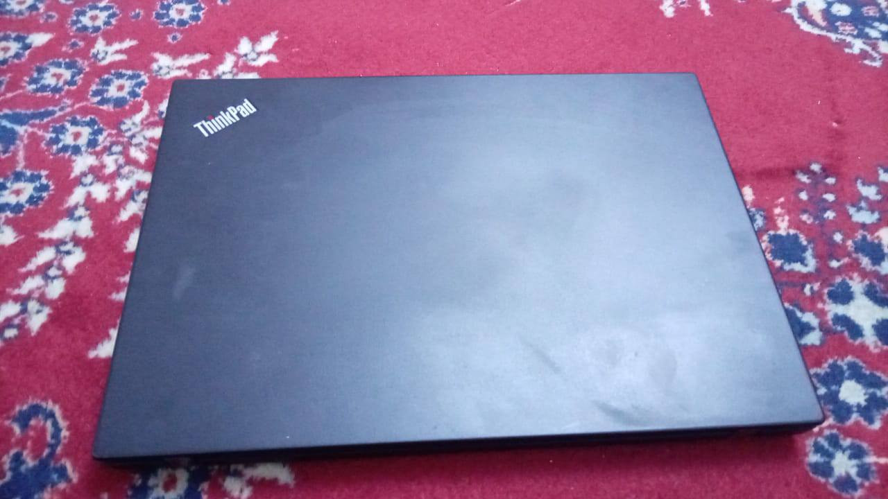 جهاز Lenovo think pad L480
جهاز Lenovo think pad L480

الجيل الثامن 
ويندوز 11

جهاز Lenovo think pad L480

الشاشة : بمقاس 14 انش بدقة Full HD
من نوع ips
و دقة ممتازة (1920 × 1080)

والسطوع يصل إلى 250 شمعة مع طبقة مضادة للانعكاس 

شاحن اصلي يأتي مع الجهاز بقدرة 65واط و ماوس الاصلي خاص بالشركة و حقيبة
وعمر البطارية مابين 6-12 ساعة حسب طبيعة العمل

تحمل اكثر من منفذ من منافذال USB: 

 المعالج (Processor): Intel Core i5-8350U

الذاكرة العشوائية (RAM): 16GB 

كرت الشاشة  Intel UHD Graphics 620
مدمج مع المعالج بسعة
 128mb

السعر 370 نوصلها الك وين مجنت ابغداد. 

للتواصل واتساب ***********

