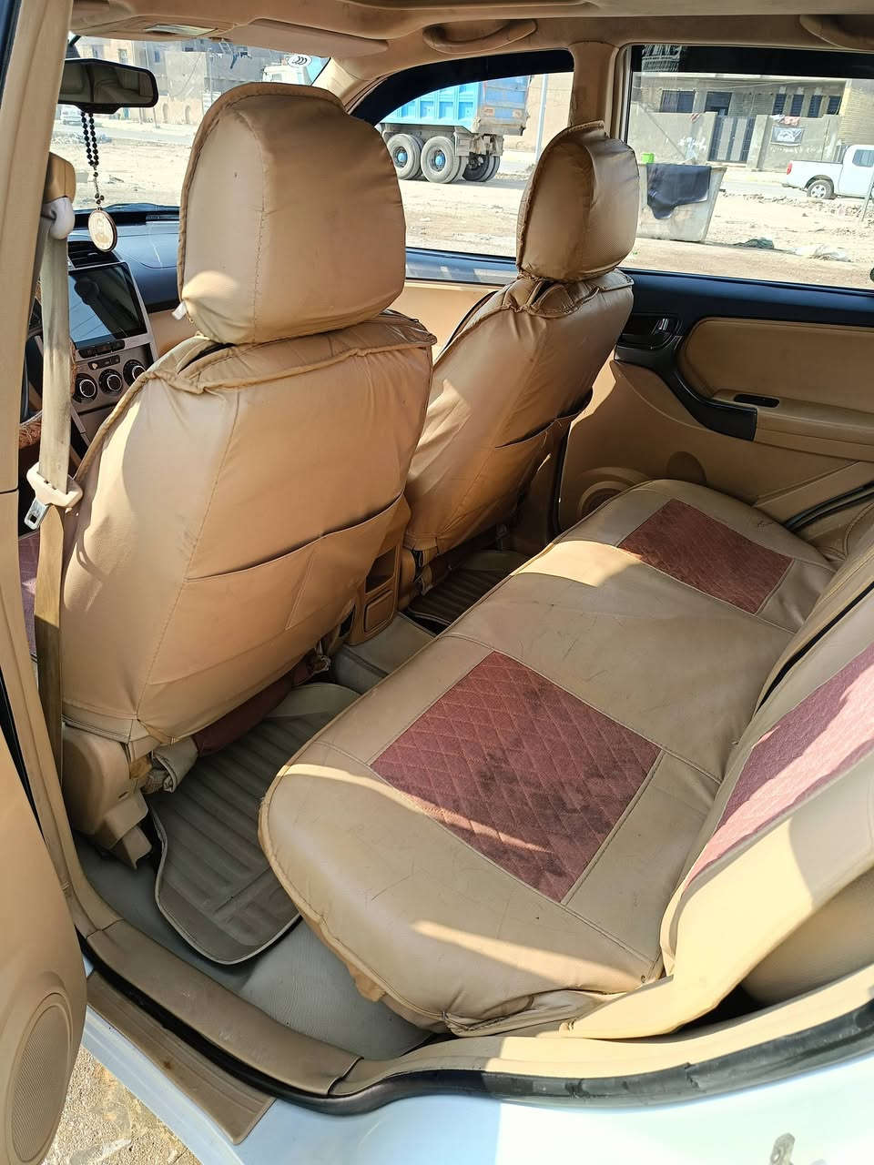 شيري تيكو موديل 2013 رقم واسط بأسمي سنويه لغايه 2028  كير كهربائيّ بيهه خياسات وتبديل جاملغات كما موضح بالسونار مسوي ادامه حداديه كامله وزوج تايرات جدد وباتري جديد والتبريد خير من الله والكهربائيات كلهه شغاله شادلهه لايت زنون اصلي وسستم سماعات Sony وشاشه اندرويد @ 
السعر:  55 ورقه وبيهه مجال بسيط 
للاستفسار:  ***********
