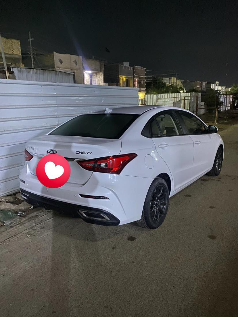 السلام عليكم 
شيري أريزو 5 للبيع موديل 2025 
سيارة ع وضع الشركة 
ماشيه 55 الاف رقم بغداد حرة تحويل ثاني يوم
السيارة قطعتين تبريد
 تحديد سرعه 
فوليوم
 ويل كروم 
حساسات خلفيه 
اشارات بالمرايه 
السعر 100
مكان السياره بغداد الشعب 
***********
‭
