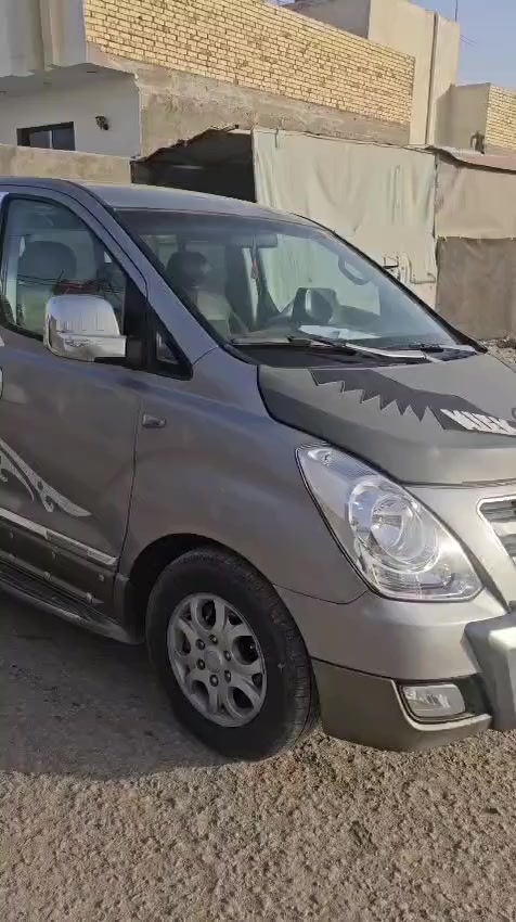 ستاركس 2011
اصل مسكر  لون بحري السياره حلوه وجاهز حداديه تبريد تخم تاير كفاله من الضربه عده رشه بكوريا فقط هذا السونار مالته وشوف وين تريد تفحص 175 وبيه مجال مكانها ناصريه مركز
***********
