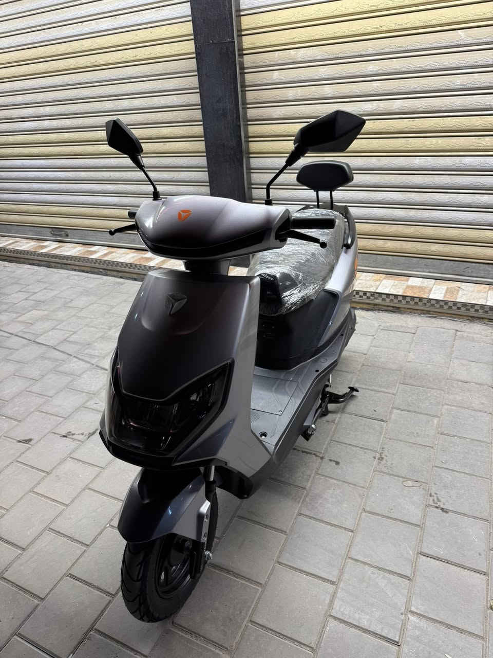 دراجه شحن ياديا ضمان سنتين وصل موجود استخدام قليل كلش ماشيه 230 كيلو فقط 6 بطاريات جرافيك 72V40A تمشي مسافه حقيقي 70 كيلو تايرات جوبلس نضام بك مكاني بغداد حي القاهره الضباط ***********
