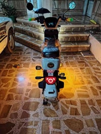 موطور شحن السـرعه 70  5 بطاريات  3 سرعات  السـعر 250  وبي مجال 0773748...