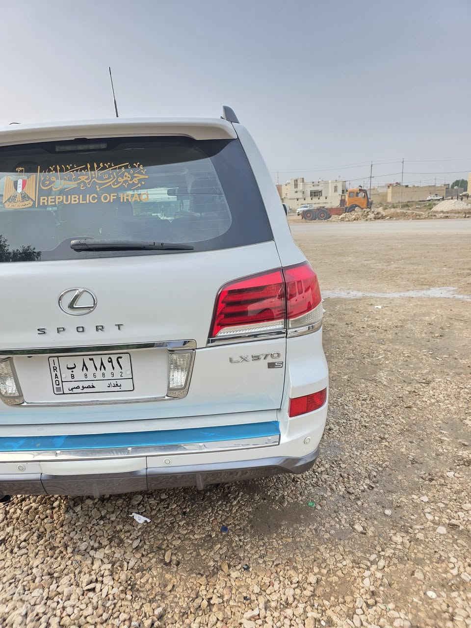 السلام عليكم للبيع لكزز ٢٠١٠ فول مواصفات كفاله عامه رقم بغداد سياره جديده ترهم بل مراوس السعر ٣١٥$ وبيه مجال  وترهم بل مراوس
الاتصال ***********
