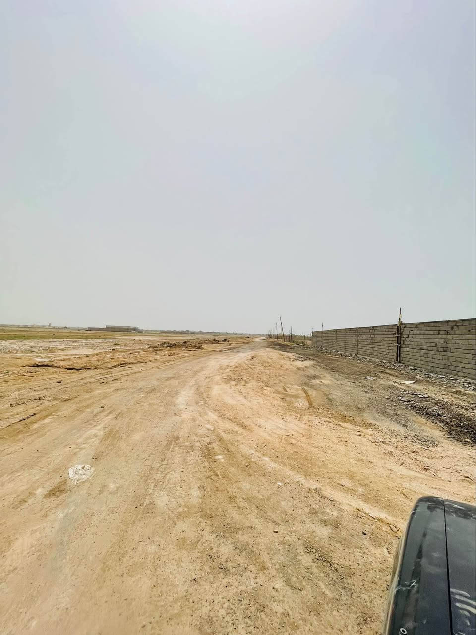 على بركة الله 
تم افتتاح ارض في الجزيرة _ الحوطة _ شارع حسن المرور 
(جهة البر ) 
الارض طابو صرف زراعي بسم عراقي وكالة ومكاتبة ونسخة من الطابو 
الخدمات ( ماء + كهرباء + تبليط ) 
قيد الانشاء 
مساحة الشارع الرئيسي25 متر تبليط 
والفرعي 12 متر تبليط 
الارض مقسمة على شكل دوانم 
نضام البيع (اقساط +نقد ) 
سعر الدونم نقد  110 مليون قابل للتفاوض 
اما الاقساط المقدم نص مبلغ الدونم وكل شهر 1 مليون 
تبعد الارض عن الشارع العام 900 متر  
للاستفسار اكثر اتصل على الرقم*********** البصرة, العراق
