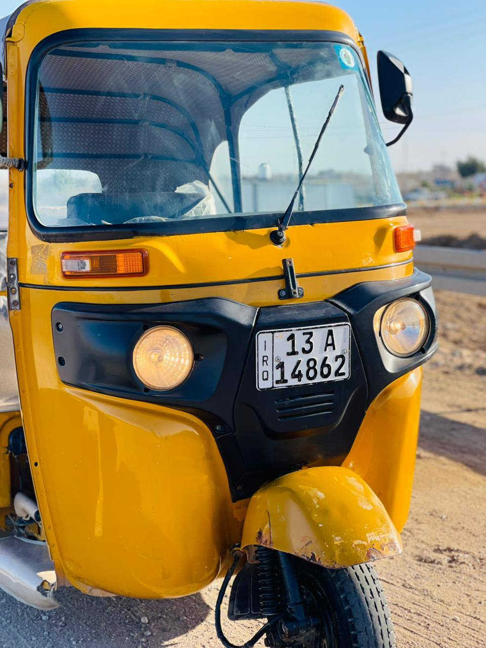 سلام عليكم تكتك موديل 2021شهر 4تكتك مرقم كشره بيها طخات  قليله محرك مفتوح  جاهزه ما عوزها شي تغم تايرات سعر 6600 وبيها مجال قليل مكان العماره رقم ***********
