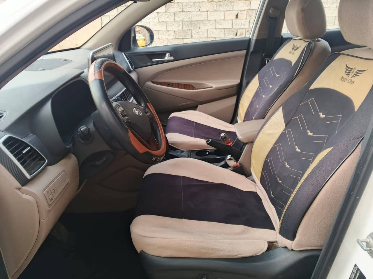 سلام عليكم
سياره توسان للبيع موديل 2019خليجي 
فول مواصفات ما عده بانوراما مابيه 
السعر/195وبيه مجال 
العنوان/بغداد
الرقم/***********
