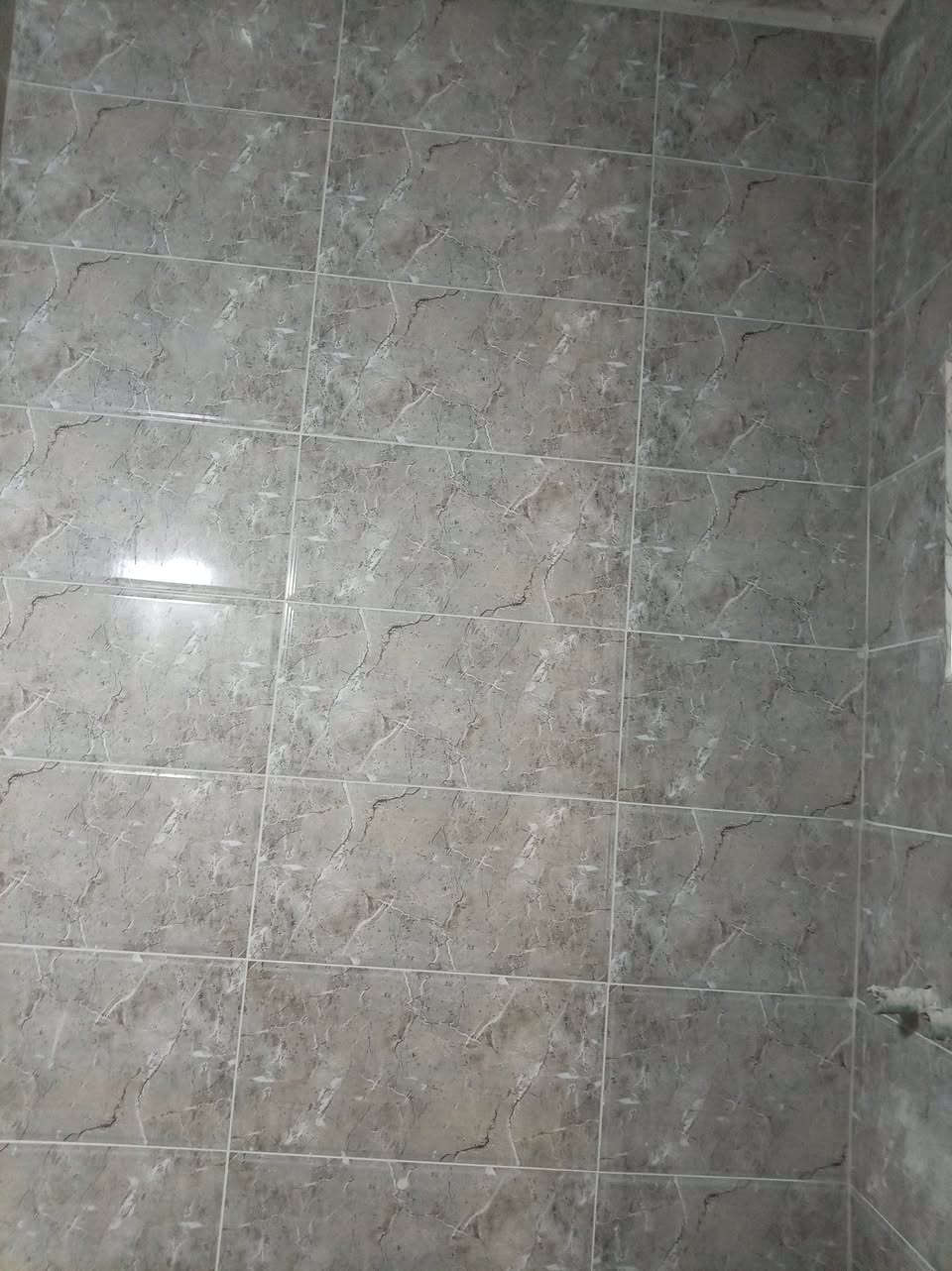 خلفه سيراميك ومرمر وبرسلين جداري وارضيات ودرج متفرغ رقم الهاتف التوصل وتساب ***********التوصل0
***********

