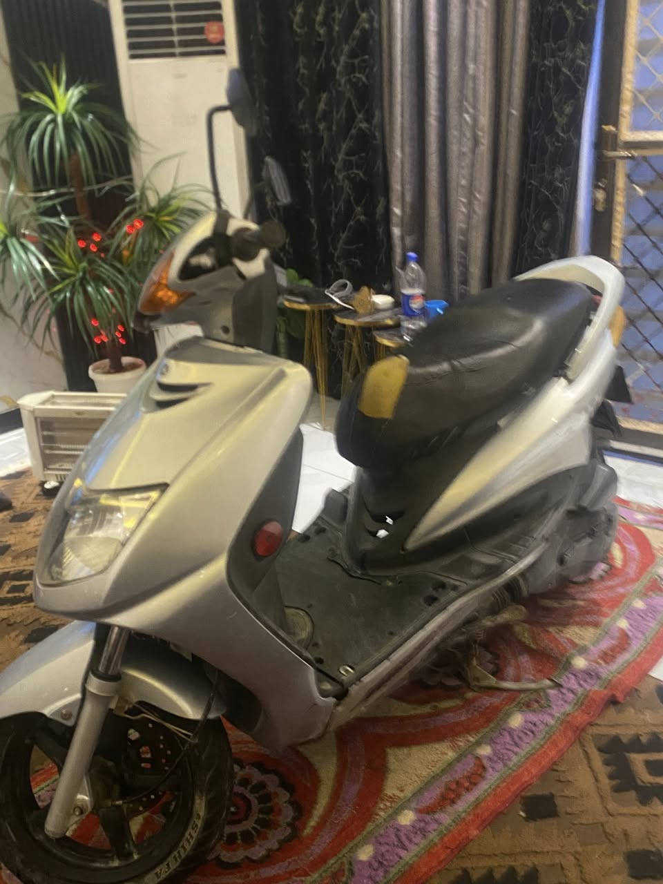 اسلام عليكم دراجه سنكنس  نثيه سرعه١١٠/دراجه نضافه ٩٠/١٠٠اوراق كامله كهربايت  كامله سلف هندر محرك خير من الله مابيه نقص برغي /مع التواصل ع رقم ***********/السعر خاص مكاني بغداد  شرطه الخامسه
