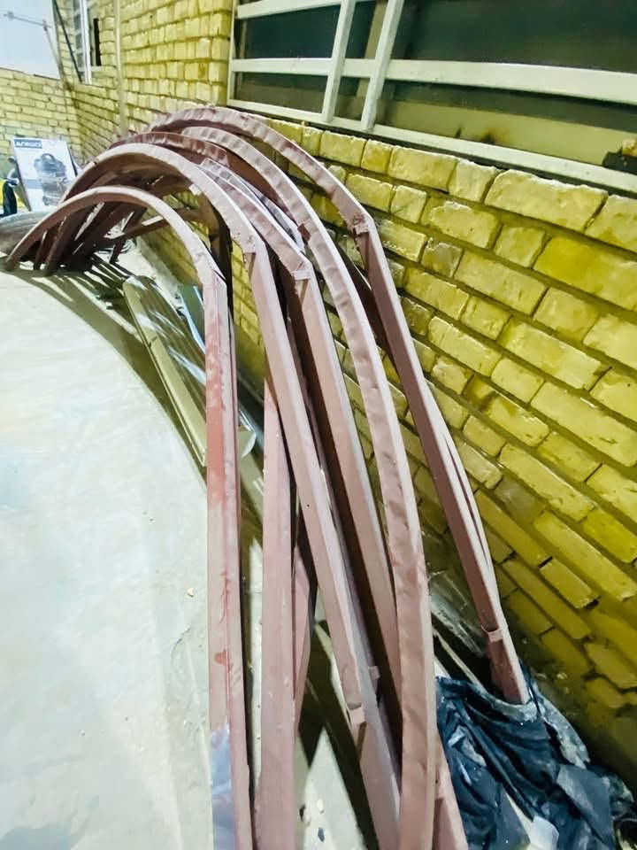 للبيع – جادر موكب مستعمل بطول 10 متر
📏 الطول: 10 متر
🧱 المواصفات: قماش مع هيكل حديد كامل نقص بطراحيات
🚪 عدد الشبات: 6 شبات / 12 حديده نثيه وفحل
📍 الموقع: سوق الشيوخ 
📞 للتواصل: *********** / متواجد واتساب
